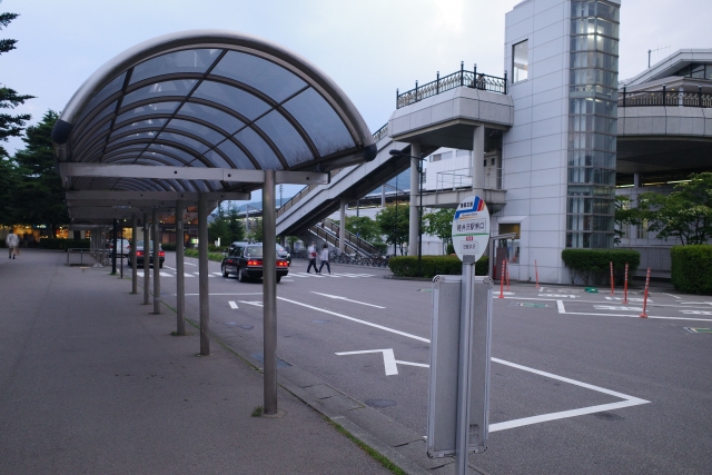 軽井沢駅からハルニレテラスまでのバス